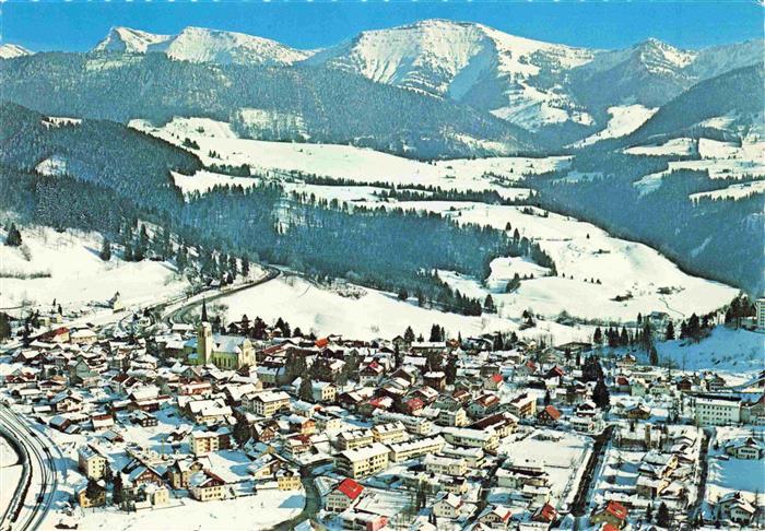 Oberstaufen Oberallgaeu Bayern mit Rindalphorn und Hochgrat Fliegeraufnahme