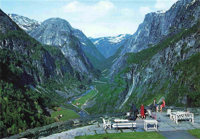 Norge Norwegen Norway Utsikt fra Stalheim Hotel mot Naeroydalen og Jordalsnuten