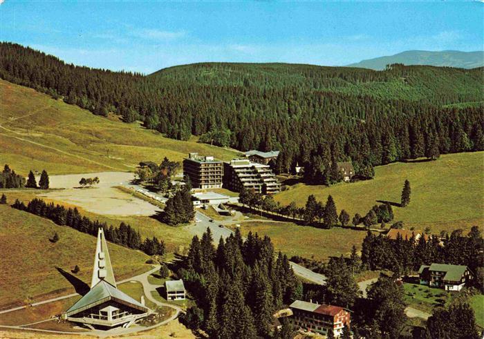 Feldberg 1450m Schwarzwald Fliegeraufnahme mit Kirche Hotel Feldberger Hof Sesse