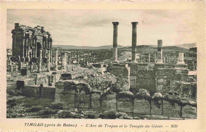 Timgad Algerie Arc de Trajan et le Temple du Genie