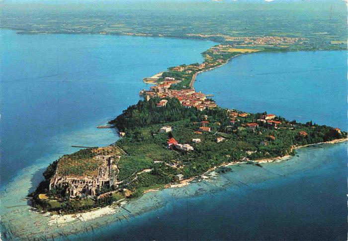 SIRMIONE Lago di Garda IT Fliegeraufnahme