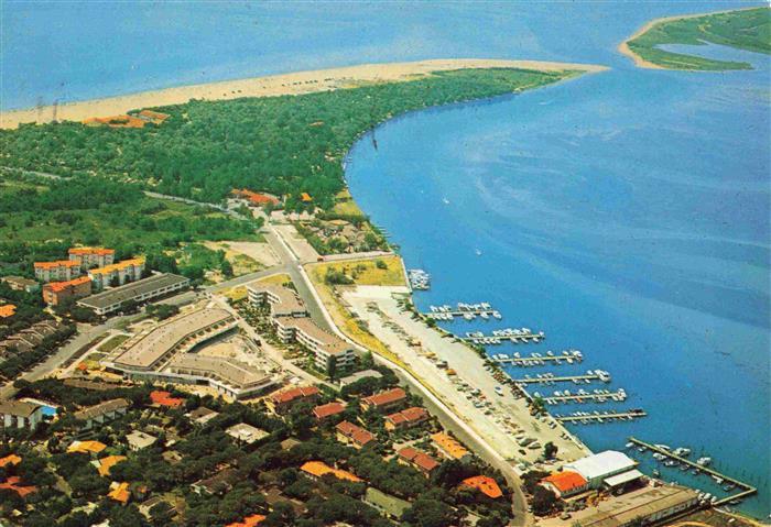 BIBIONE Veneto IT Hafen und Camping Capolongo Fliegeraufnahme