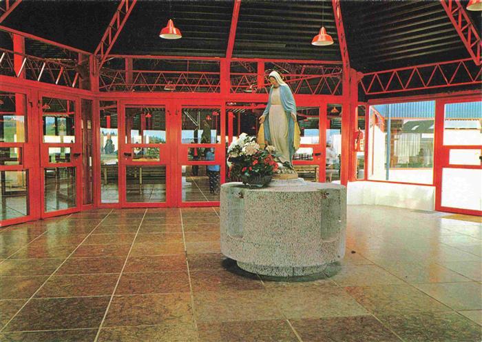 Wigratzbad Herz Jesu und Maria Suehnekirche Eingangshalle mit Marienbrunnen