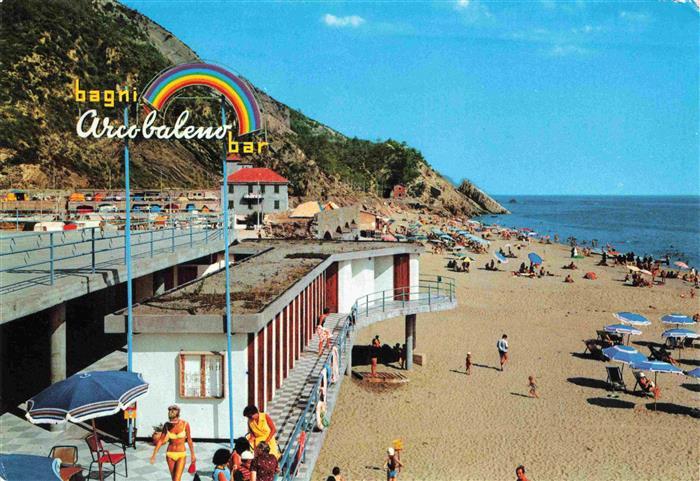 Deiva Marina Bagni Arcobaleno Strand