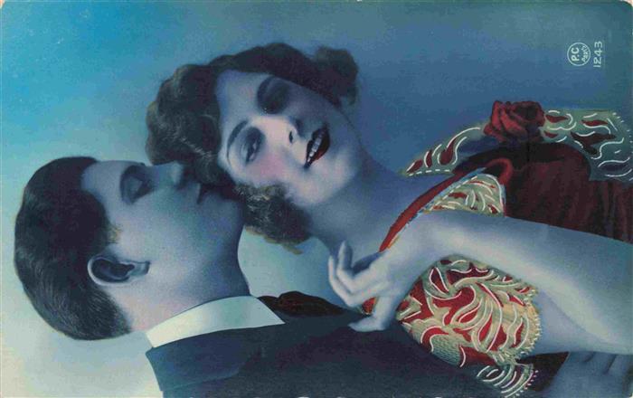 Foto PC Paris Nr. 1243 Frau Mann Rotes Kleid