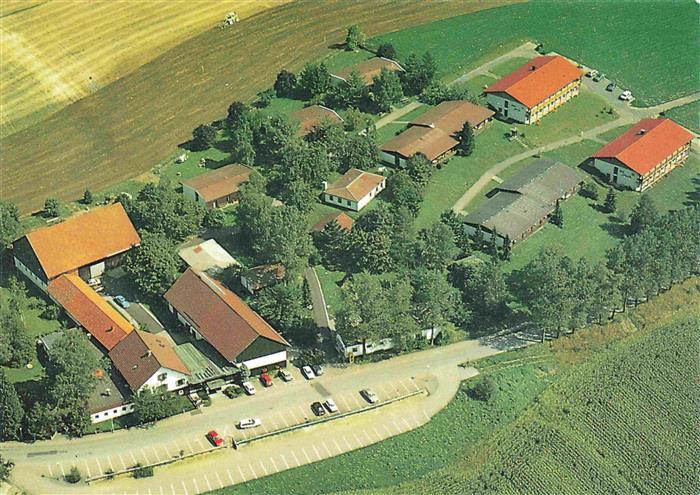 Kellberg Thyrnau Passau Ferienidyll Maxhoehe Fliegeraufnahme