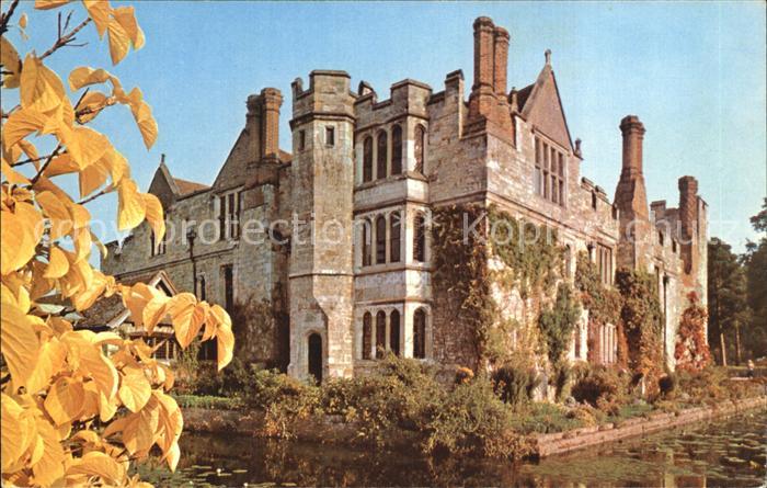 Hever Edenbridge Castle and Moat automn