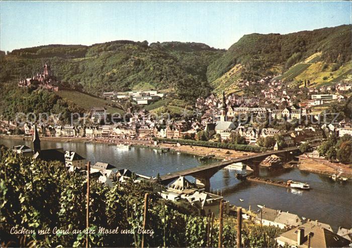 Cochem Mosel Panorama mit Cond und Burg Bruecke Weinberg