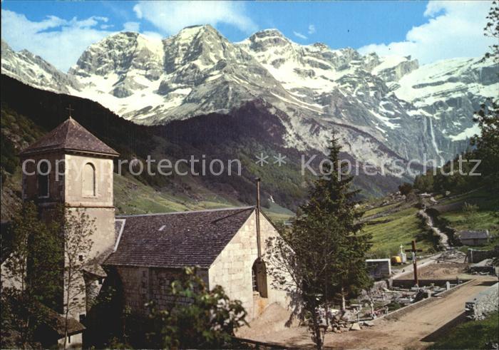Gavarnie Hautes-Pyrenees Eglise au fond le Cirque