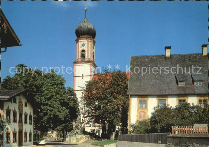 OBERAMMERGAU Bayern Ortspartie an der Kirche Passionsspielort