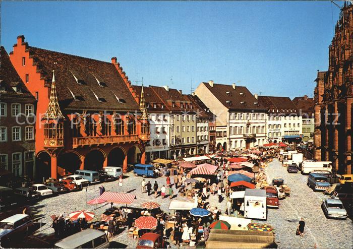 Freiburg Breisgau Markt Muensterplatz Historisches Kaufhaus