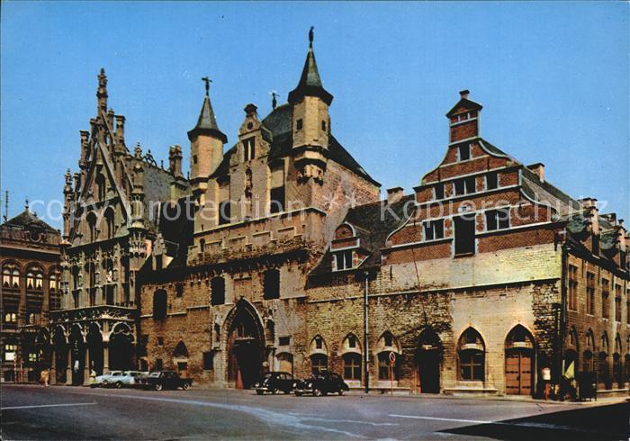 Mechelen Malines Lakenhallen met Stadhuis