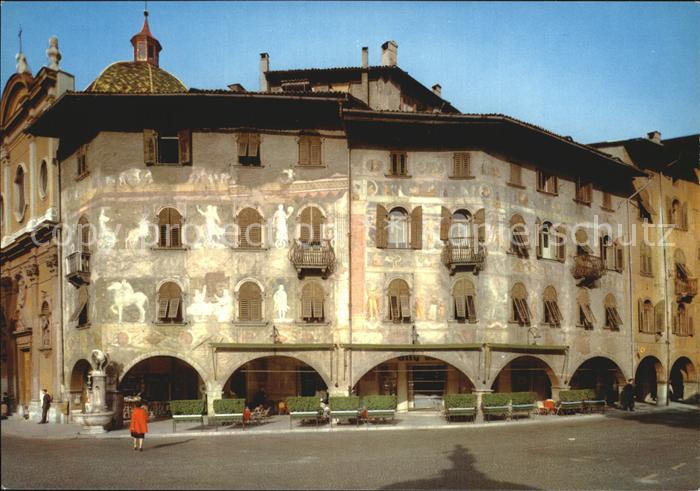 Trento Casa Rella con gli Affreschi del Fogolino XVI siecle Fresken