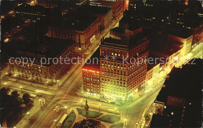 Cleveland Ohio Fliegeraufnahme Downtown at night Public Square