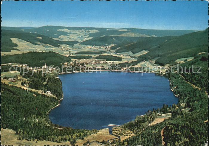 Titisee-Neustadt Fliegeraufnahme mit See