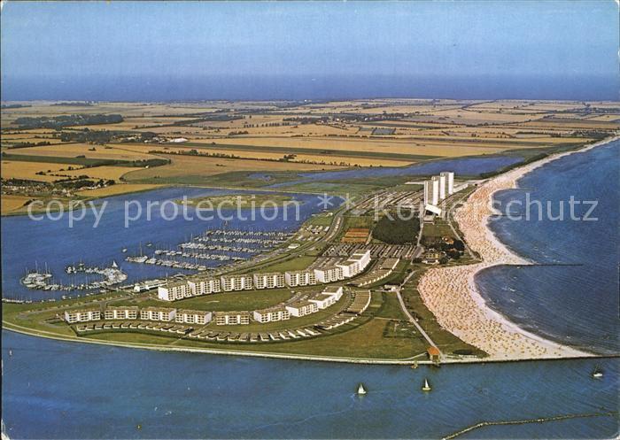Burg Fehmarn Fliegeraufnahme mit Strand