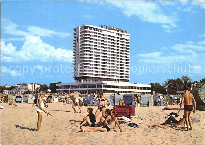 Rostock-Warnemuende Strand mit Hotel Neptun