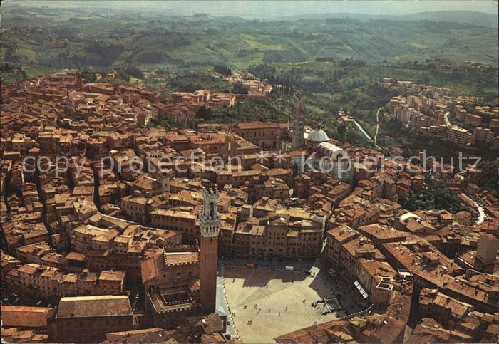 Siena Piazza del Campo Palazzo Pubblico veduta aerea