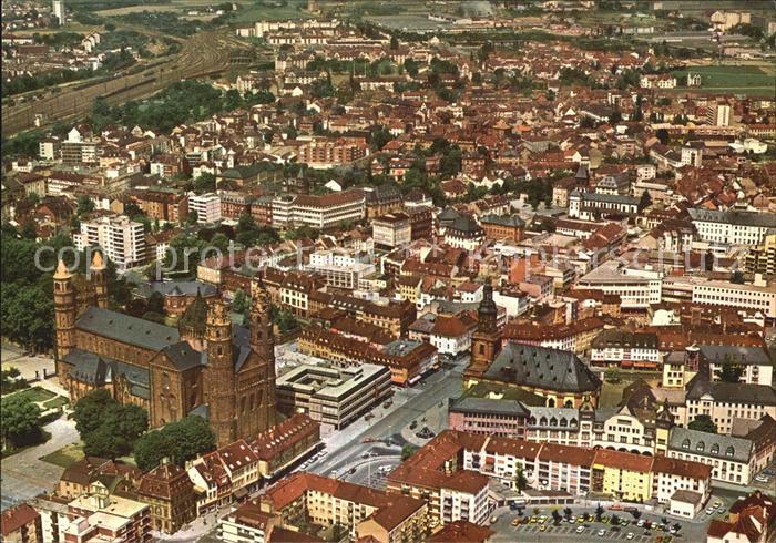 Worms Rhein Stadtzentrum Kirche Fliegeraufnahme