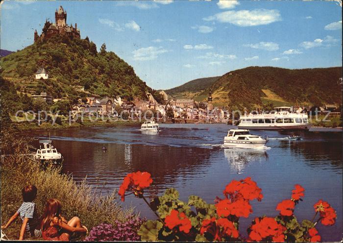 Cochem Mosel Blick von Sehl aus Reichsburg Motorboot