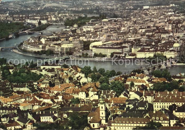 Prag Prahy Prague Stadtbild mit Moldaubruecken