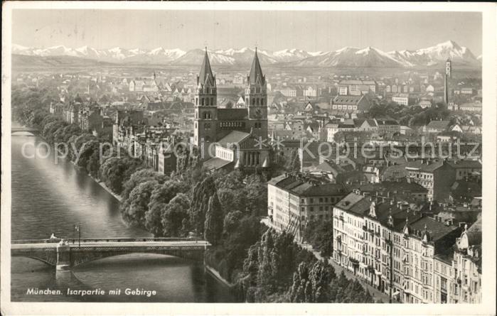 Muenchen Bayern Isarpartie mit Alpen