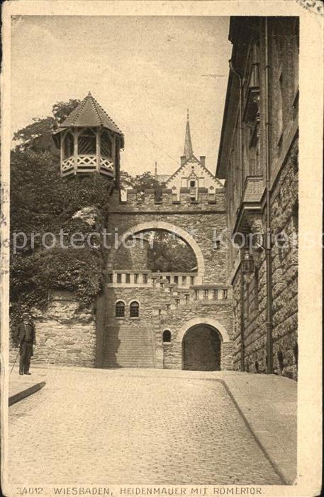Wiesbaden Heidemauer mit Roemertor