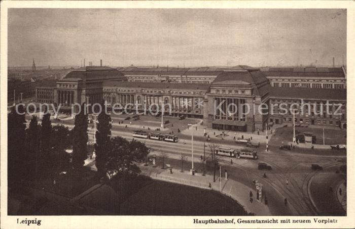 LEIPZIG Sachsen Hauptbahnhof mit Vorplatz