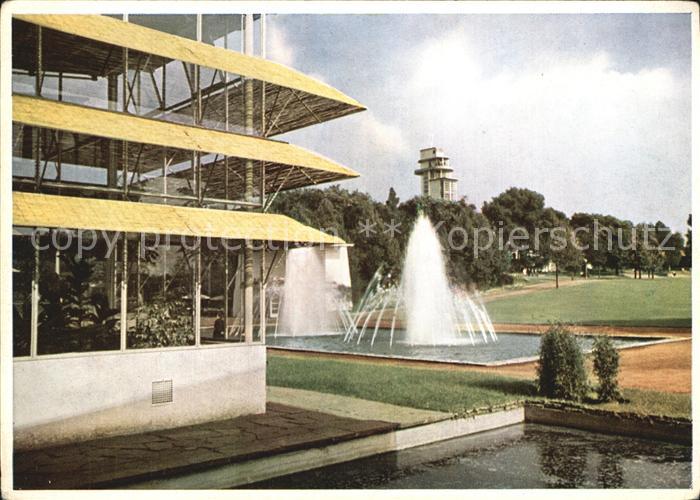 Essen Ruhr Gruga Am Pflanzenschauhaus Springbrunnen