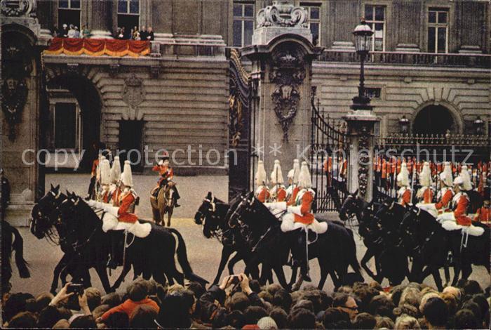 Leibgarde Wache Life Guards Queen Elizabeth II. Bucking