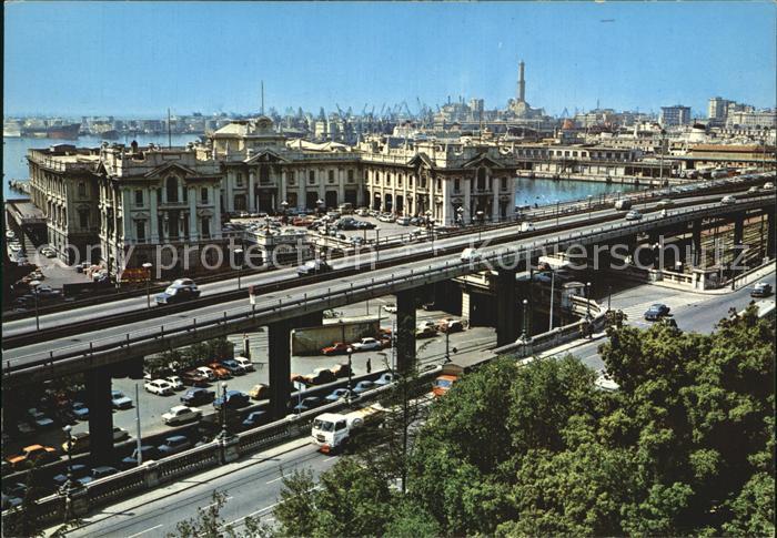 Genova Genua Liguria Marinestation und ueberlegene Strasse
