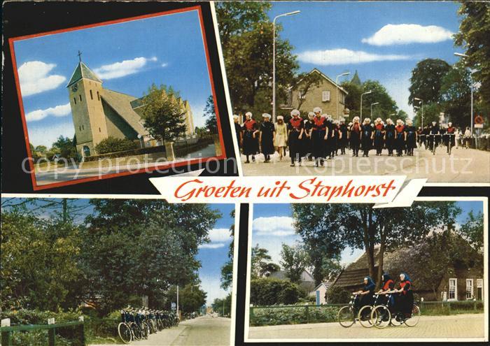 Staphorst Kirche Trachtengruppe Radfahrer