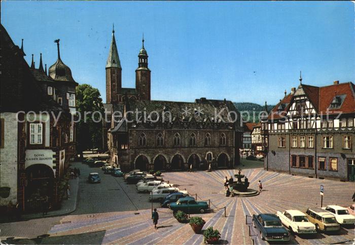 GOSLAR Harz Niedersachsen Rathaus Marktplatz Kirche