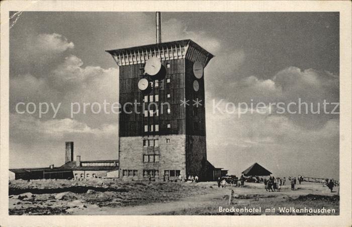 Brocken Harz Brockenhotel mit Wolkenhaeuschen