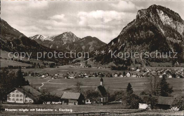 Pfronten Ostallgaeu Bayern mit Schoenkahler und Kienberg