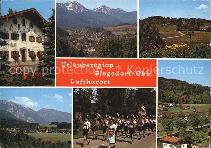 Siegsdorf Oberbayern Bemaltes Haus Totalansicht Panorama Trachtenkapelle