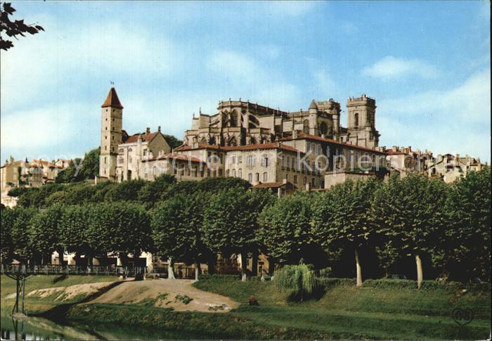 Auch Gers La Basilique Ste Marie et la Tour