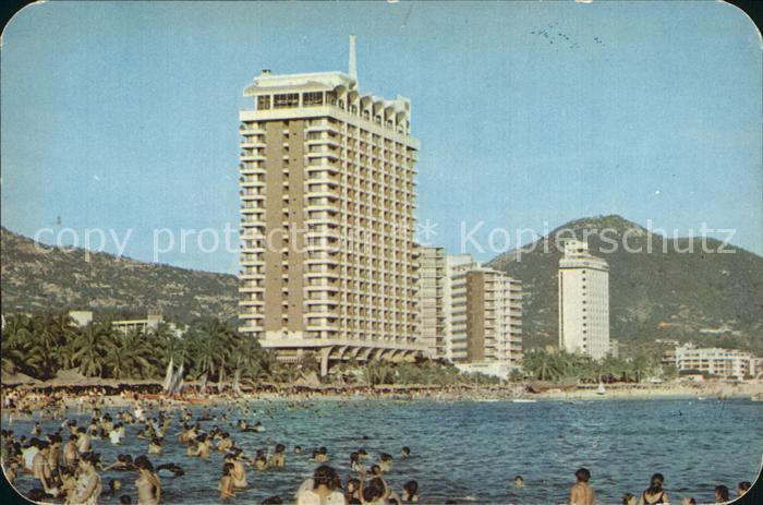 Acapulco Playa Hornos