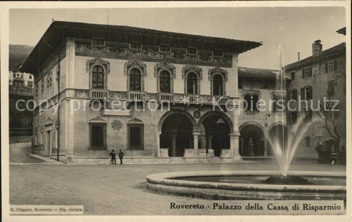 Rovereto Palazzo Cassa Risparmio