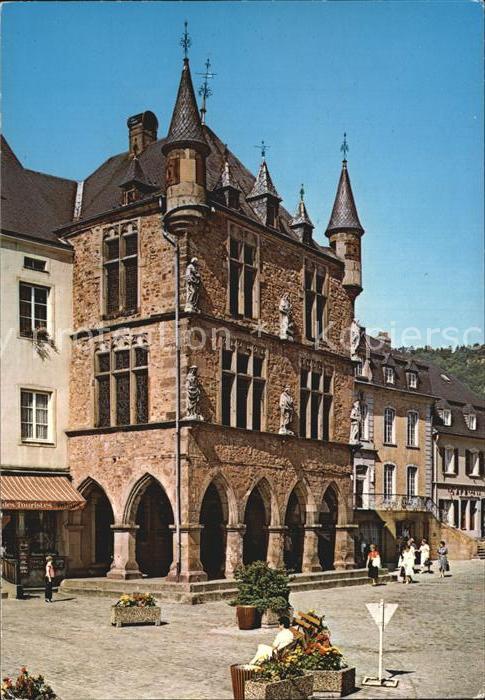 Echternach Grande Place et Hotel de Ville