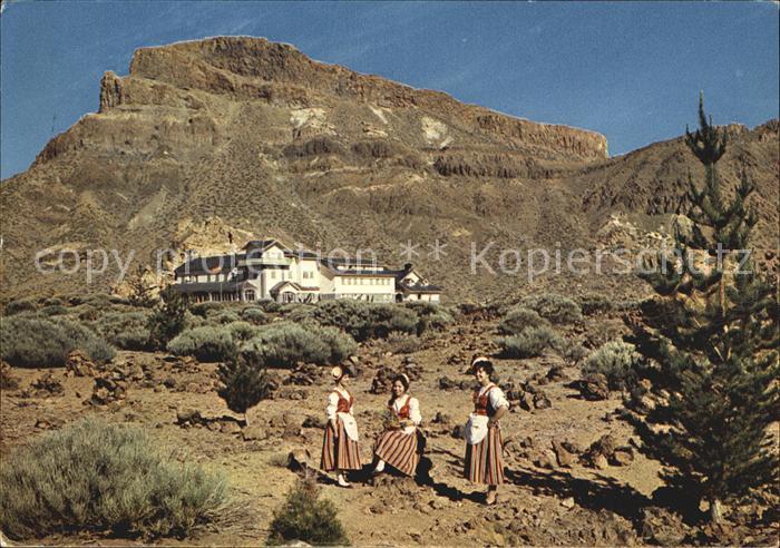 Tenerife Las Canadas Frauen in Tracht