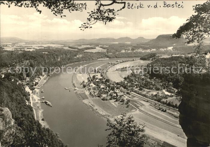 Bastei Saechsische Schweiz Blick von der Bastei auf Elbe