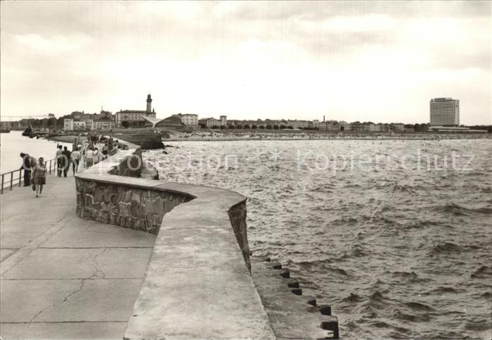Warnemuende Ostseebad Blick von der Mole