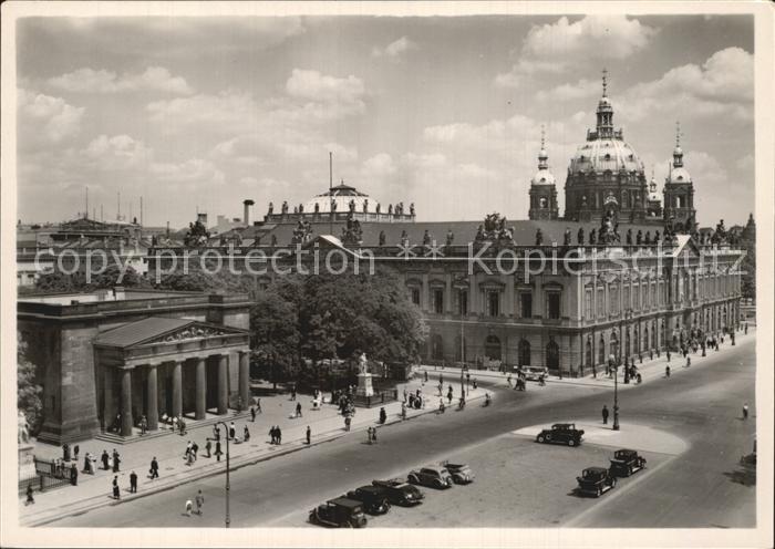 BERLIN  CITY Unter den Linden Ehrenmal Zeughaus Dom