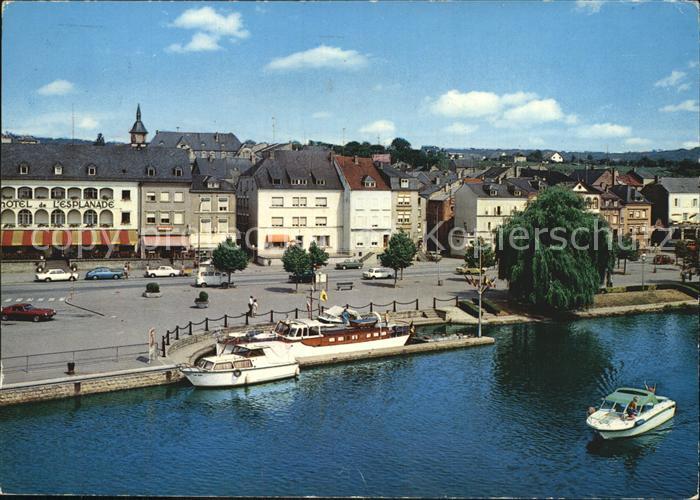 Remich Esplanade et Moselle Uferstrasse an der Mosel Motorboot