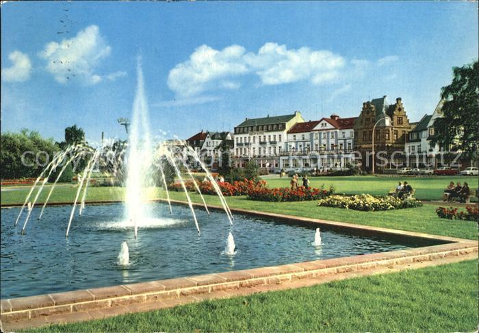 Andernach Rhein Rheinland-Pfalz Springbrunnen in den Rheinanlagen