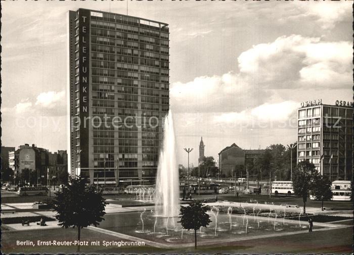 BERLIN  CITY Fritz Reuter Platz mit Springbrunnen und Telefunken Hochhaus