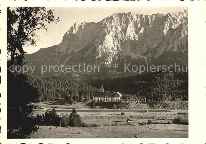 Elmau Schloss Elmau mit Wettersteinwand