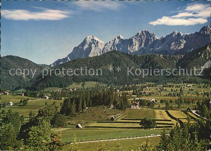 Ramsau Dachstein Steiermark OT Suedlehen mit Dachsteinsuedwaenden