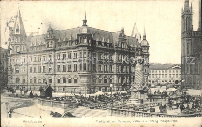 Wiesbaden Marktplatz Brunnen Rathaus evangelische Hauptkirche